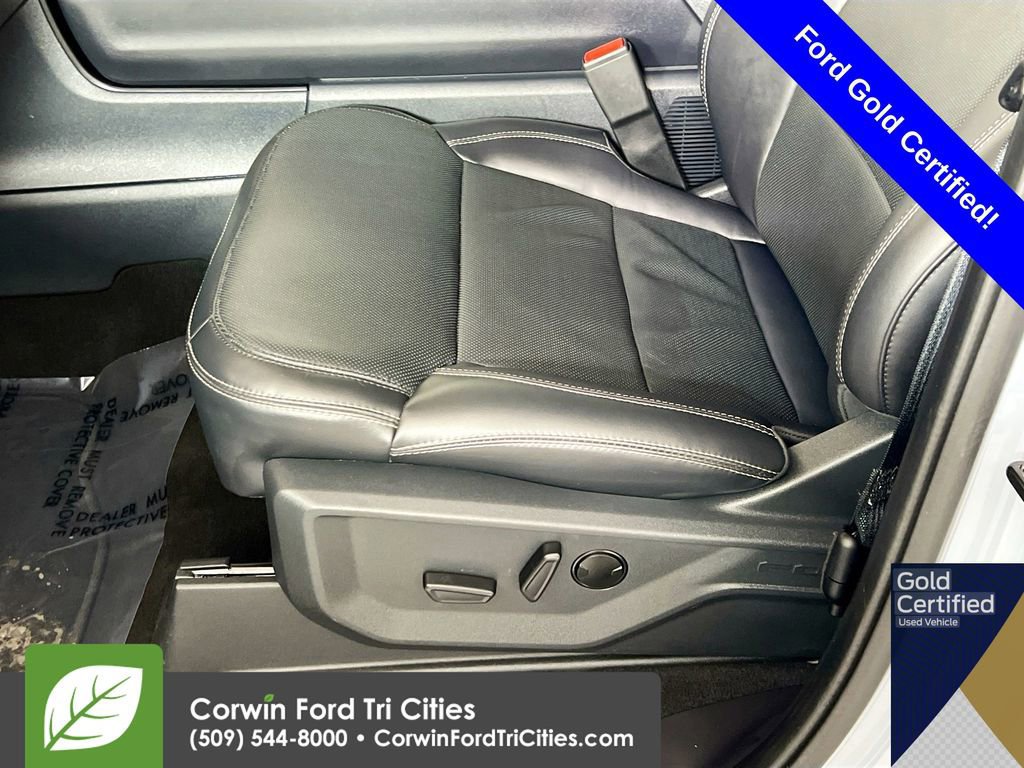 Certified 2025 Ford Expedition Max Platinum image 24