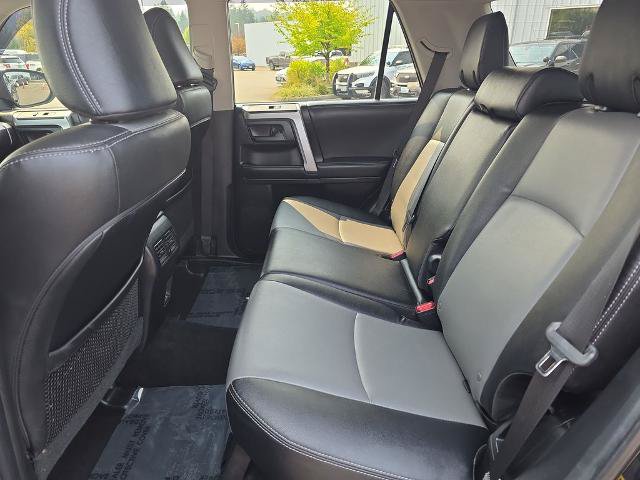 Used 2022 Toyota 4Runner SR5 Premium w/ Moonroof Package AWD/4WD image 9