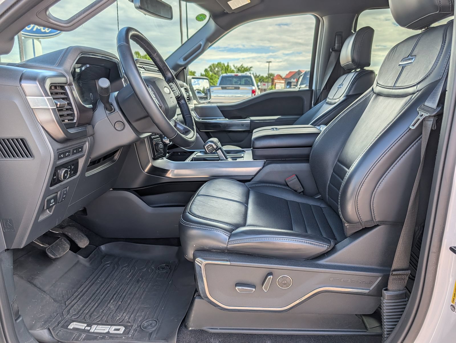 Certified 2024 Ford F150 Platinum w/ FX4 Off-Road Package AWD/4WD image 16