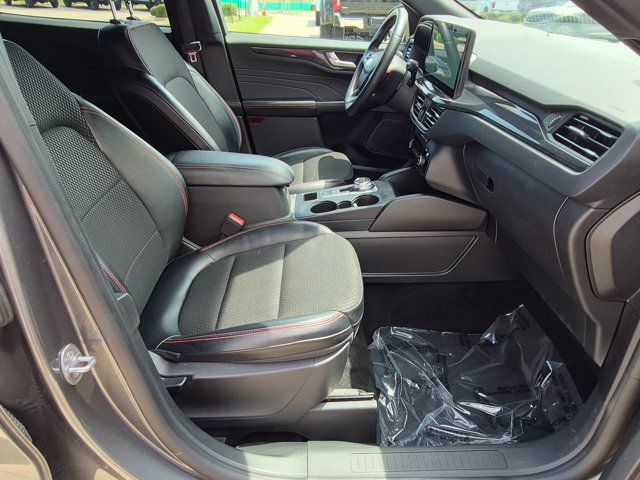Certified 2024 Ford Escape ST-Line w/ Tech Pack #1 FWD image 38