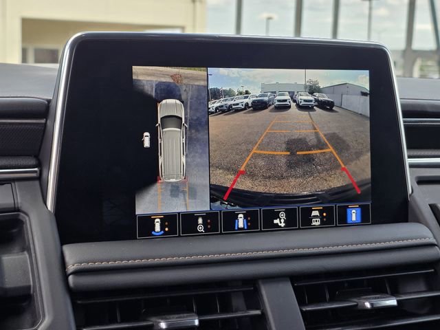 Used 2023 GMC Yukon AT4 w/ Technology Package AWD/4WD image 11