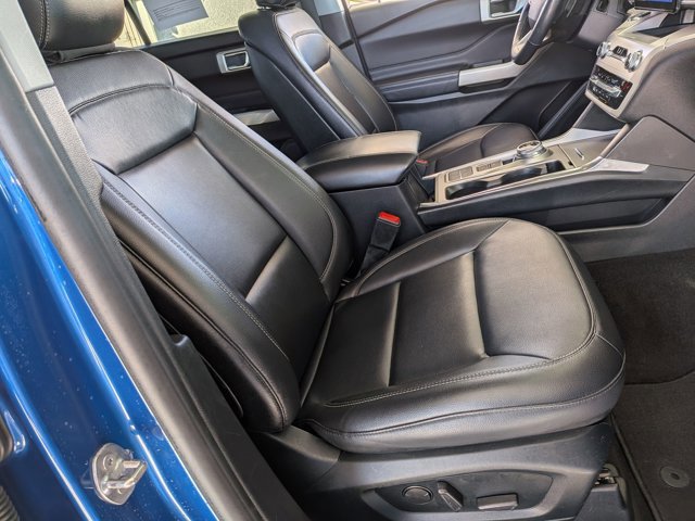 Certified 2020 Ford Explorer XLT w/ Equipment Group 202A image 33