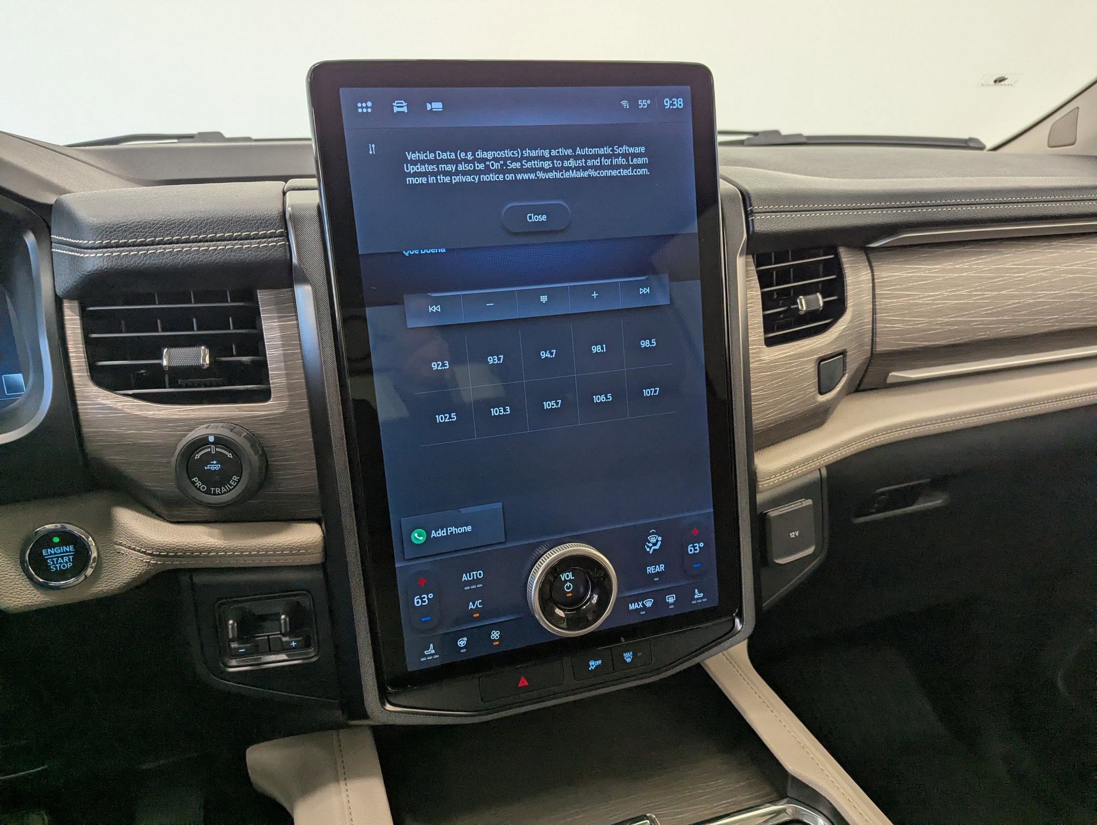 Certified 2023 Ford Expedition Limited image 24