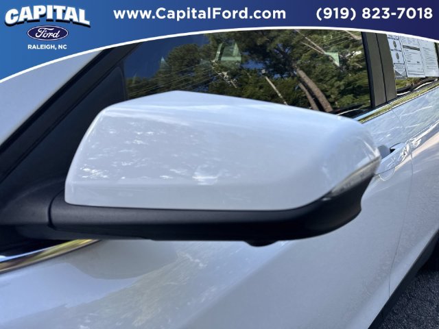 Used 2023 Chevrolet Equinox LT AWD/4WD image 12