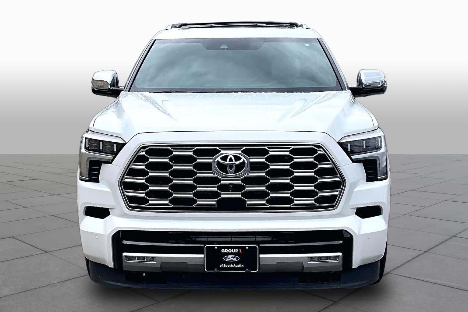 Used 2024 Toyota Sequoia Capstone AWD/4WD image 4