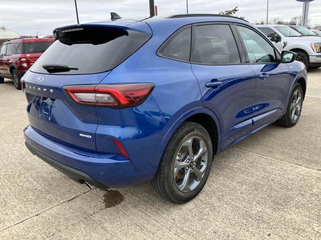 Certified 2023 Ford Escape ST-Line w/ Tech Pack #1 image 5