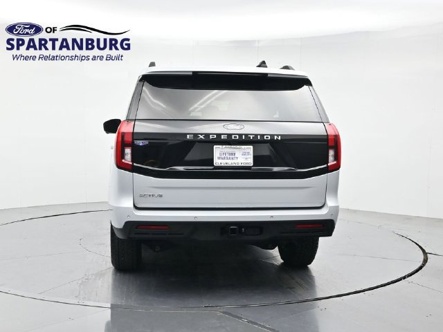 Certified 2025 Ford Expedition Active RWD image 8