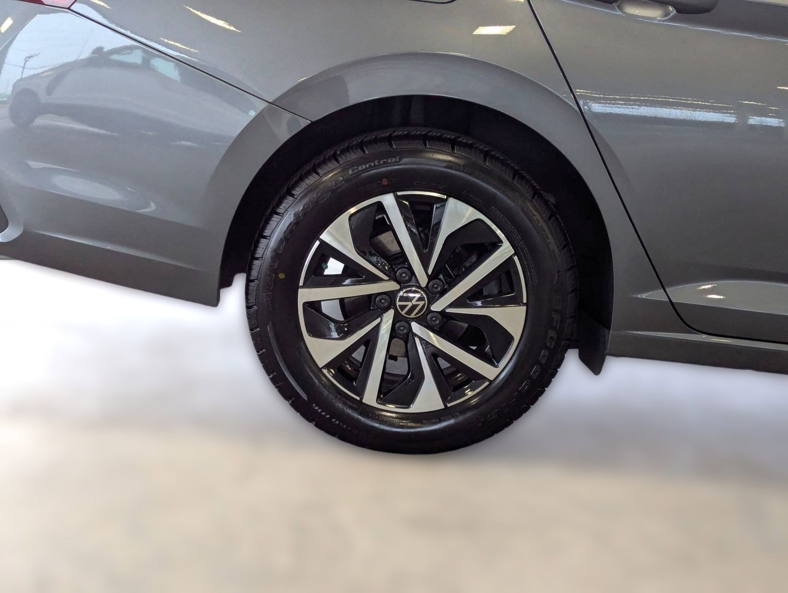 Used 2024 Volkswagen Jetta S image 11