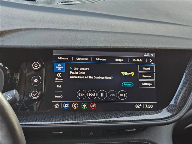Used 2021 Buick Envision Essence w/ Sport Touring Package FWD image 11