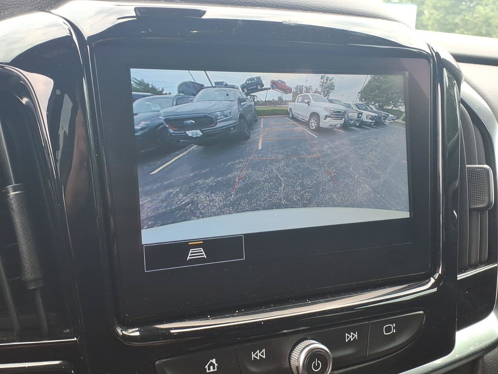Used 2023 Chevrolet Traverse LT FWD image 8