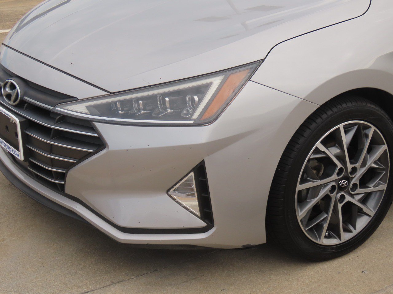 Used 2020 Hyundai Elantra Limited w/ Ultimate Package 03 FWD image 3