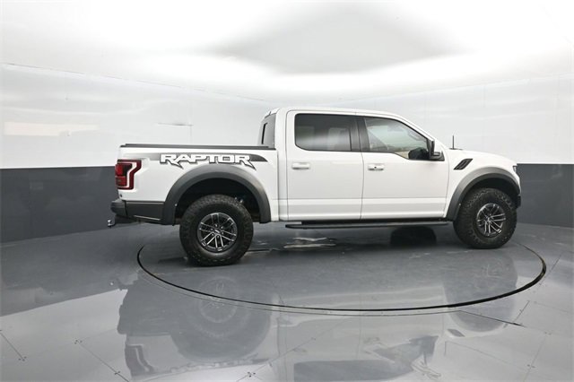 Certified 2018 Ford F150 Raptor w/ Equipment Group 802A Luxury image 8