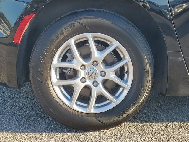 Used 2024 Chrysler Pacifica Touring-L image 6