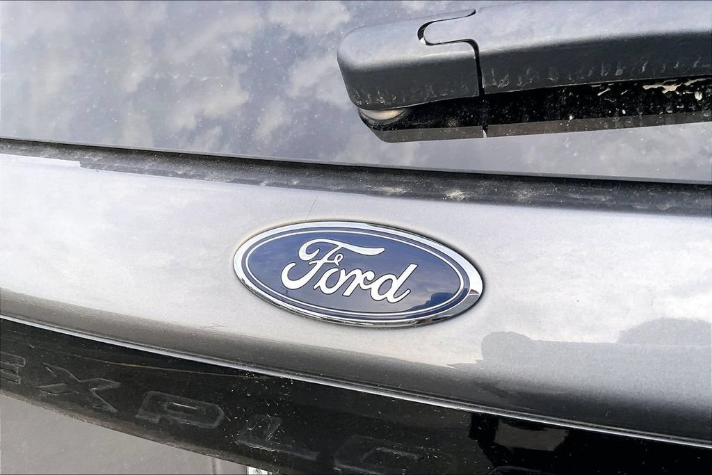 Certified 2024 Ford Explorer ST-Line w/ Class IV Trailer Tow Package AWD/4WD image 31