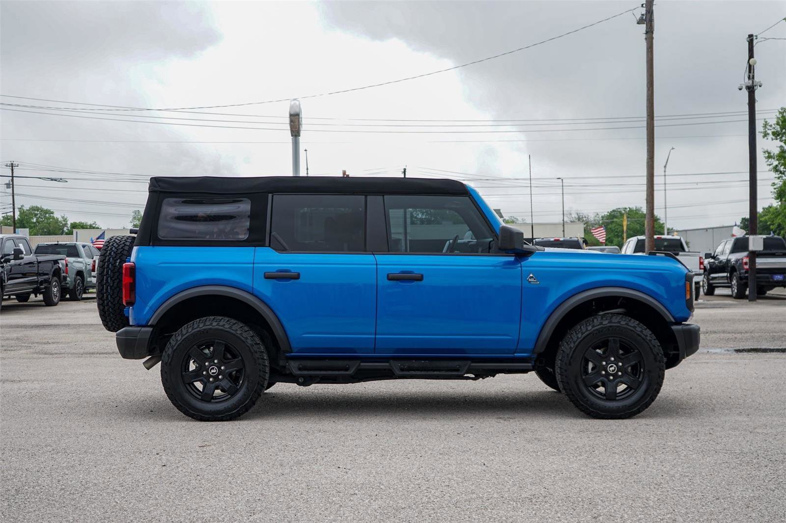 Certified 2024 Ford Bronco Black Diamond image 2