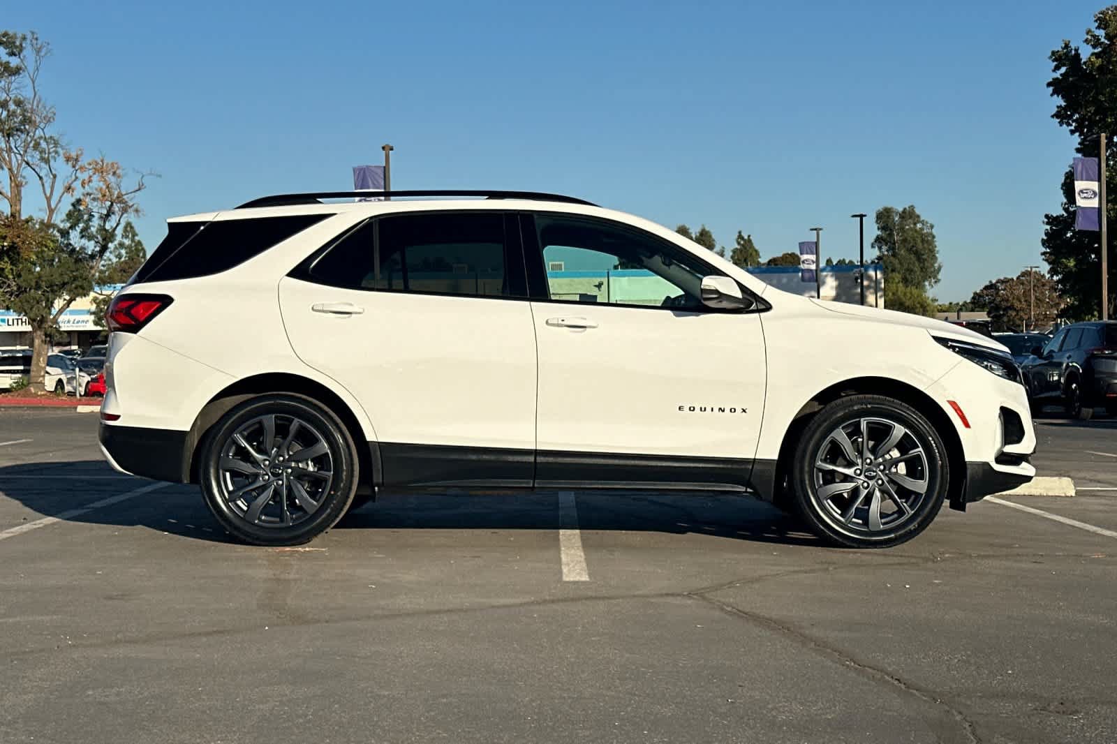 Used 2024 Chevrolet Equinox RS FWD image 9