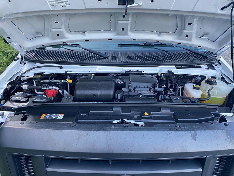 Certified 2021 Ford E-450 and Econoline 450 Super Duty w/ Power Windows & Locks Group image 47