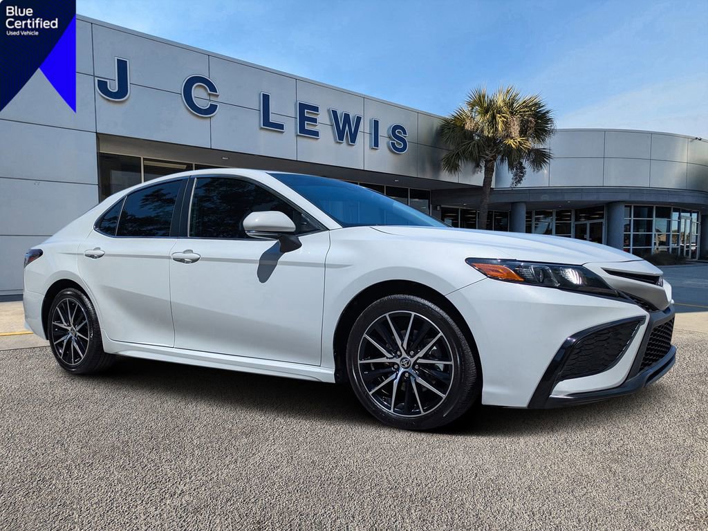 Used 2023 Toyota Camry SE