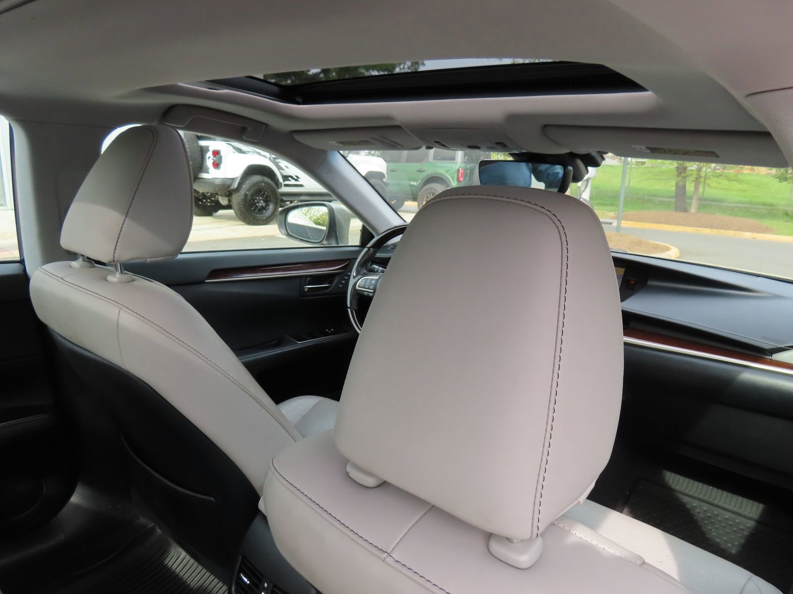 Used 2017 Lexus ES 350 w/ Luxury Package FWD image 37