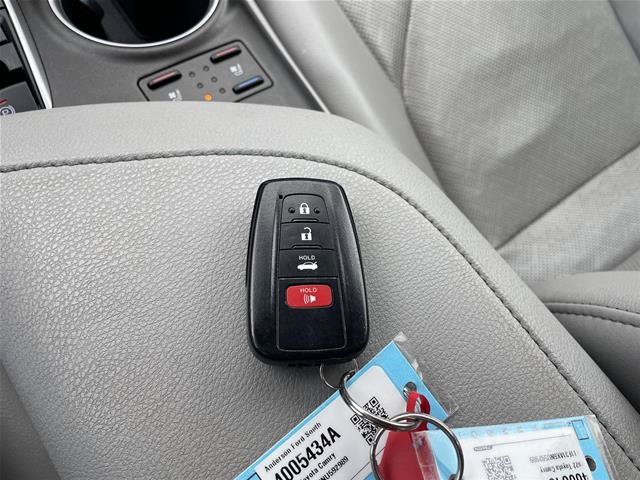 Used 2022 Toyota Camry XLE w/ Navigation Upgrade Package FWD image 40