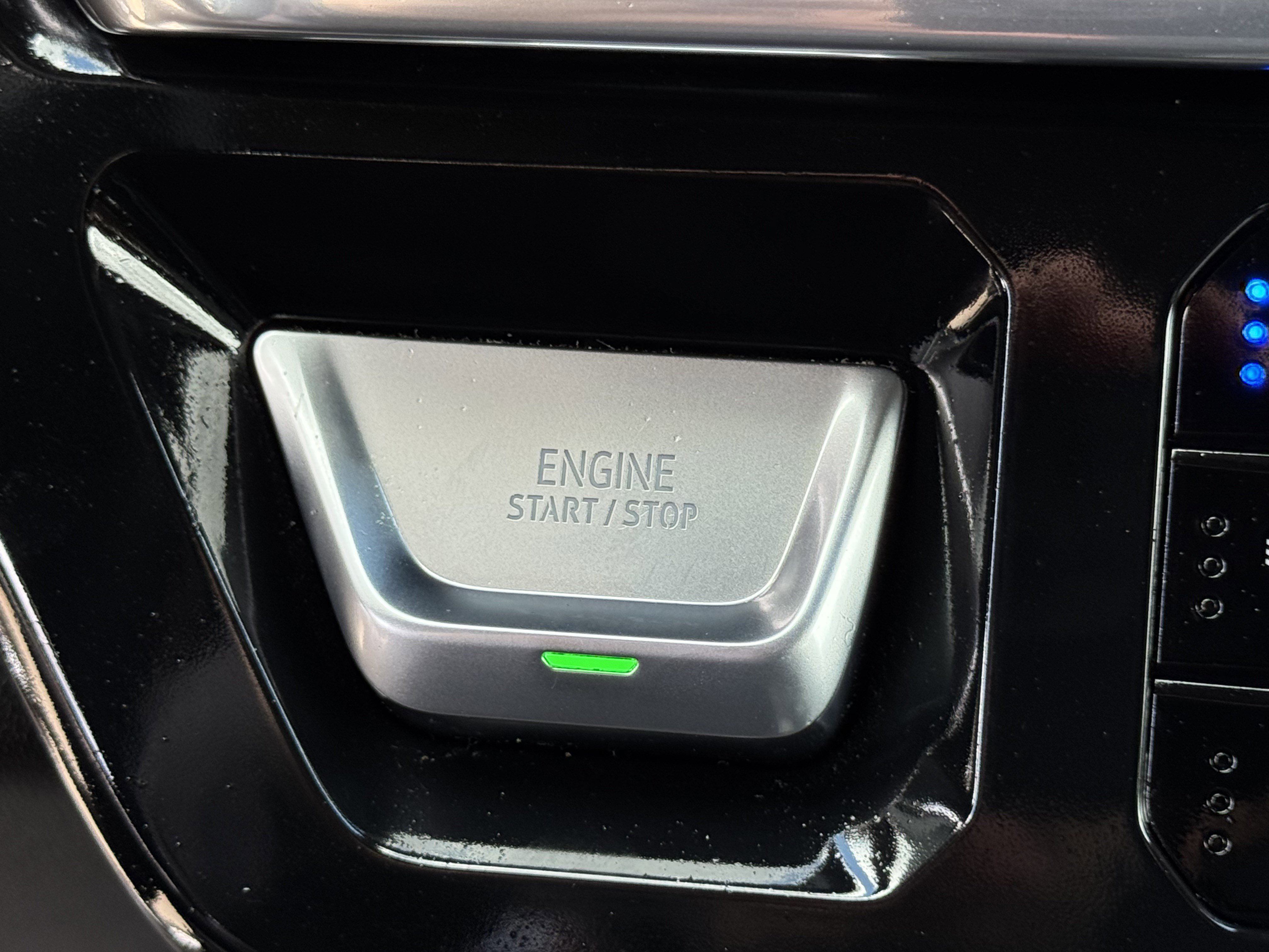 Used 2024 GMC Sierra 2500 Denali w/ Denali Reserve Package image 23