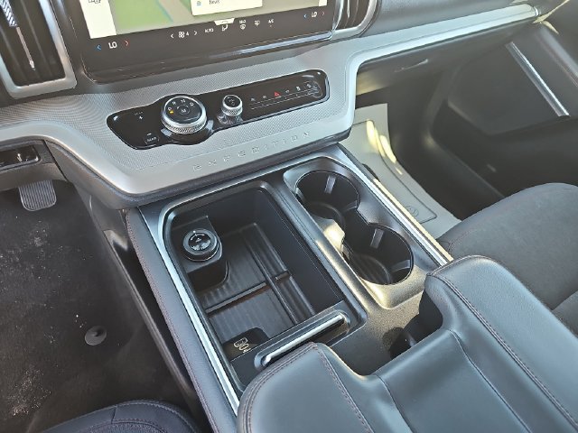 Certified 2025 Ford Expedition Max Active AWD/4WD image 32