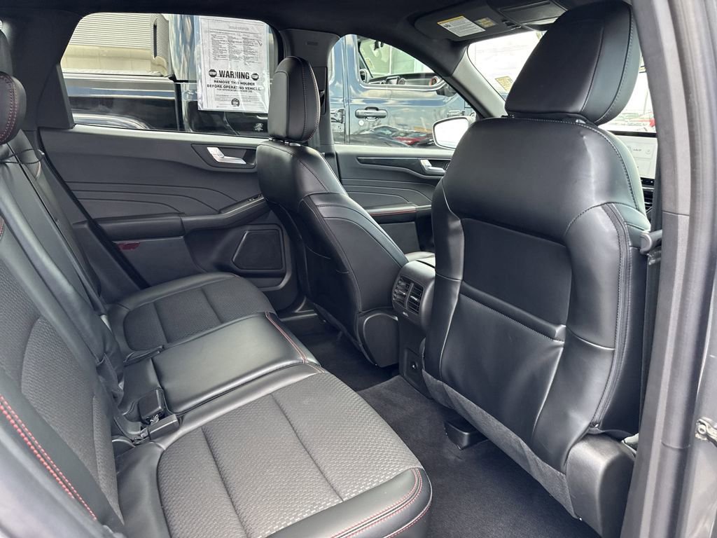 Certified 2023 Ford Escape ST-Line w/ Tech Pack #1 image 22