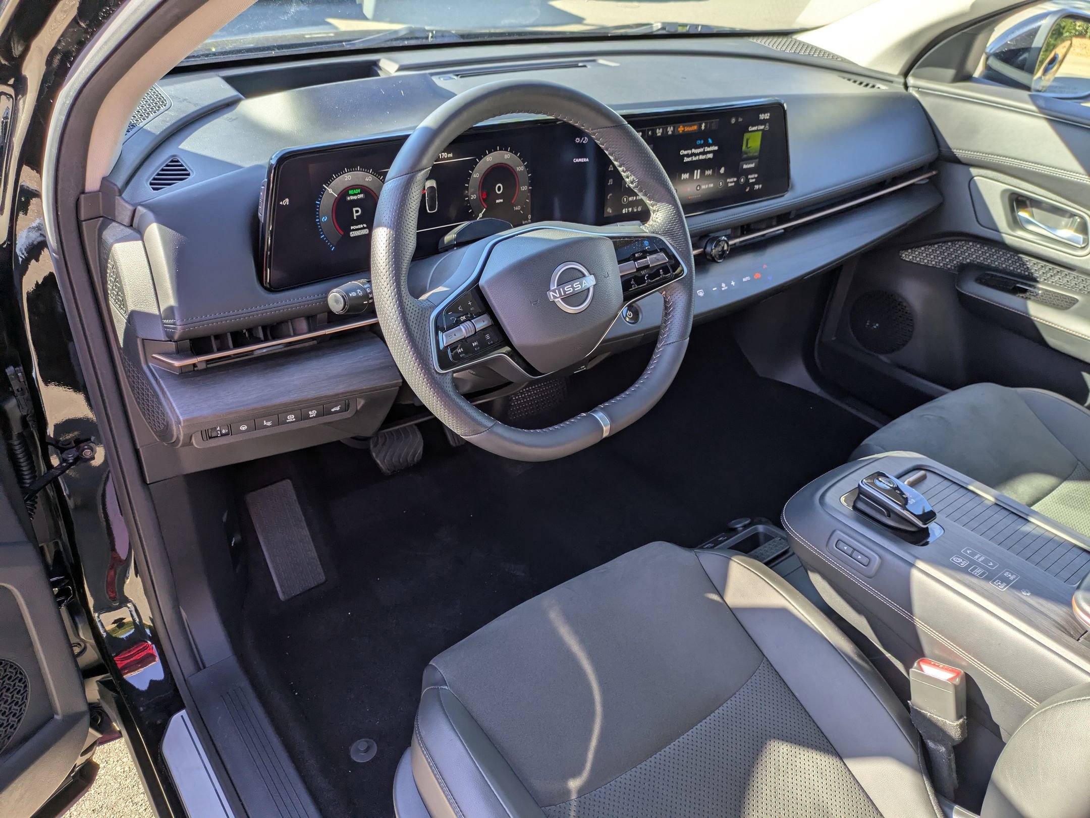 Used 2023 Nissan Ariya FWD image 14