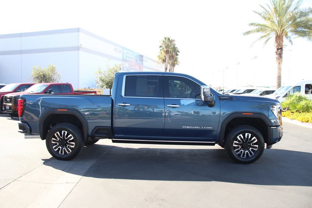 Used 2024 GMC Sierra 2500 Denali Ultimate w/ Max Trailering Package AWD/4WD image 10
