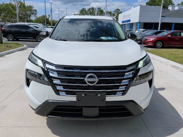 Used 2024 Nissan Rogue S AWD/4WD image 6