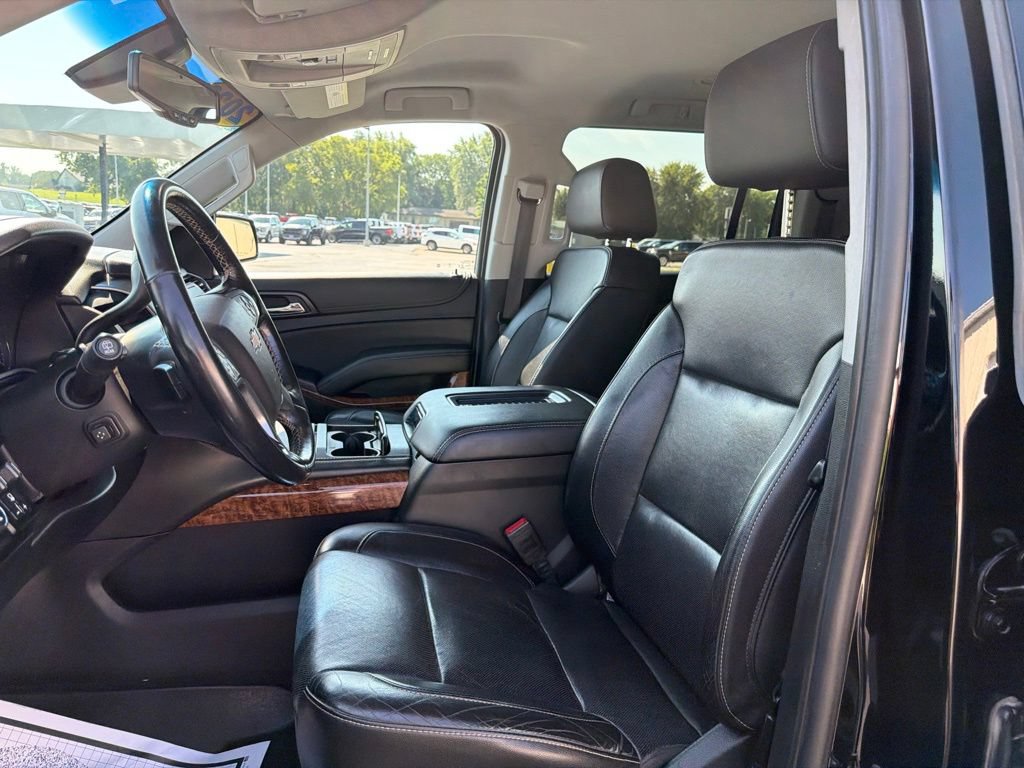 Used 2020 Chevrolet Suburban Premier w/ Max Trailering Package AWD/4WD image 12