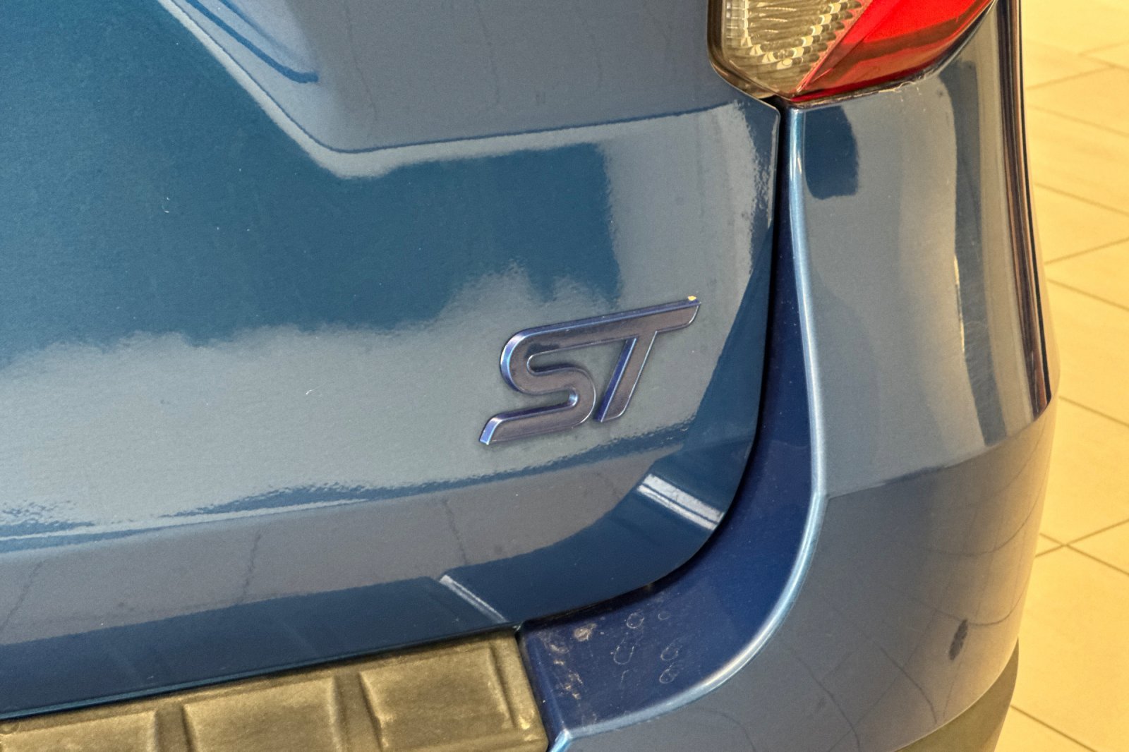 Certified 2020 Ford Explorer ST w/ ST Street Pack image 29