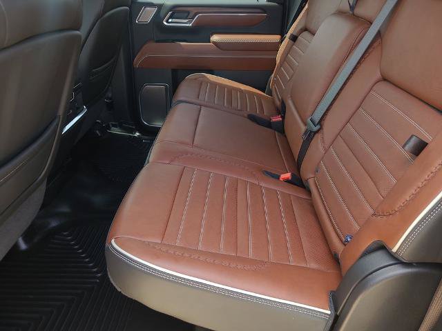 Used 2025 GMC Sierra 2500 Denali Ultimate AWD/4WD image 17