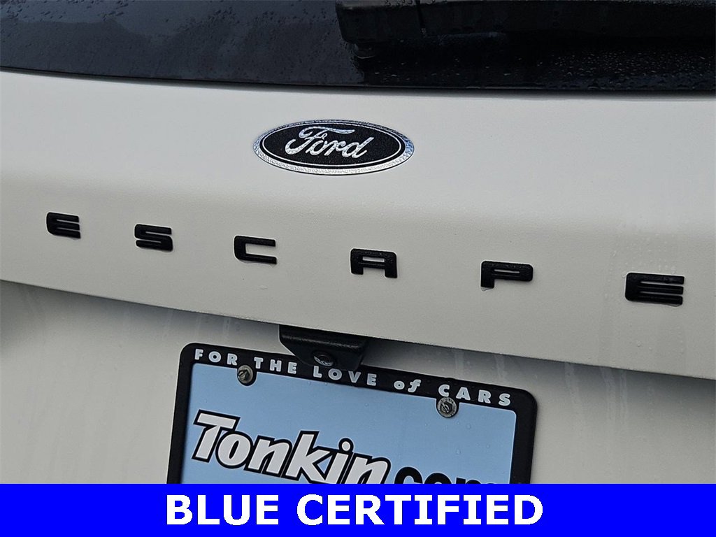 Certified 2022 Ford Escape SEL w/ SEL Stealth AWD Package image 29