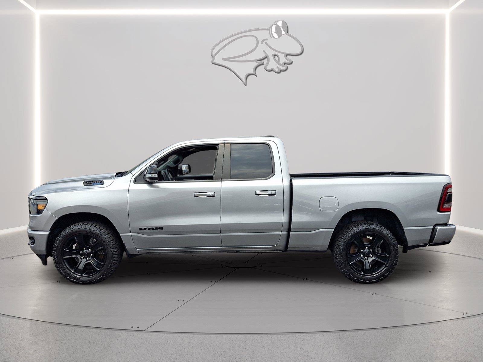 Used 2022 RAM 1500 Big Horn AWD/4WD image 2