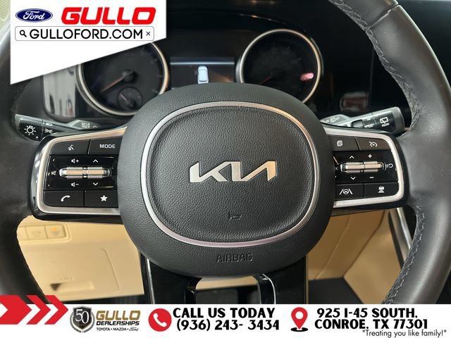 Used 2024 Kia Carnival EX FWD image 23