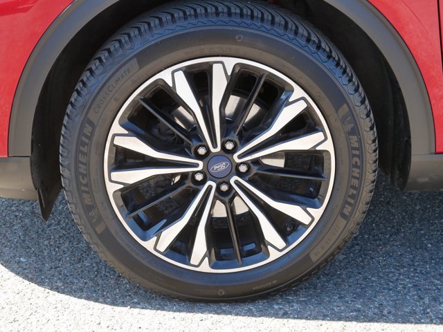 Certified 2022 Ford Escape SE w/ SE Sport Appearance Package AWD/4WD image 10