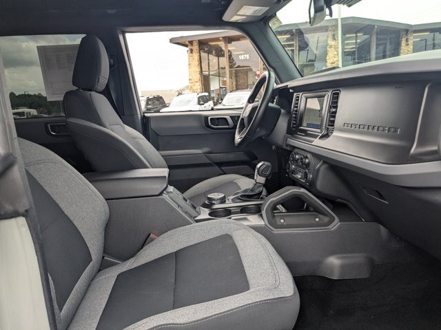 Certified 2022 Ford Bronco Big Bend w/ Sasquatch Package AWD/4WD image 32