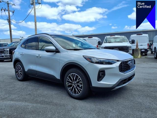Certified 2025 Ford Escape SE w/ PHEV Premium Package