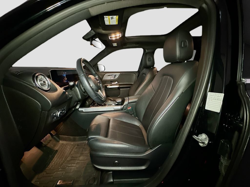 Used 2021 Mercedes-Benz GLB 250 4MATIC image 20