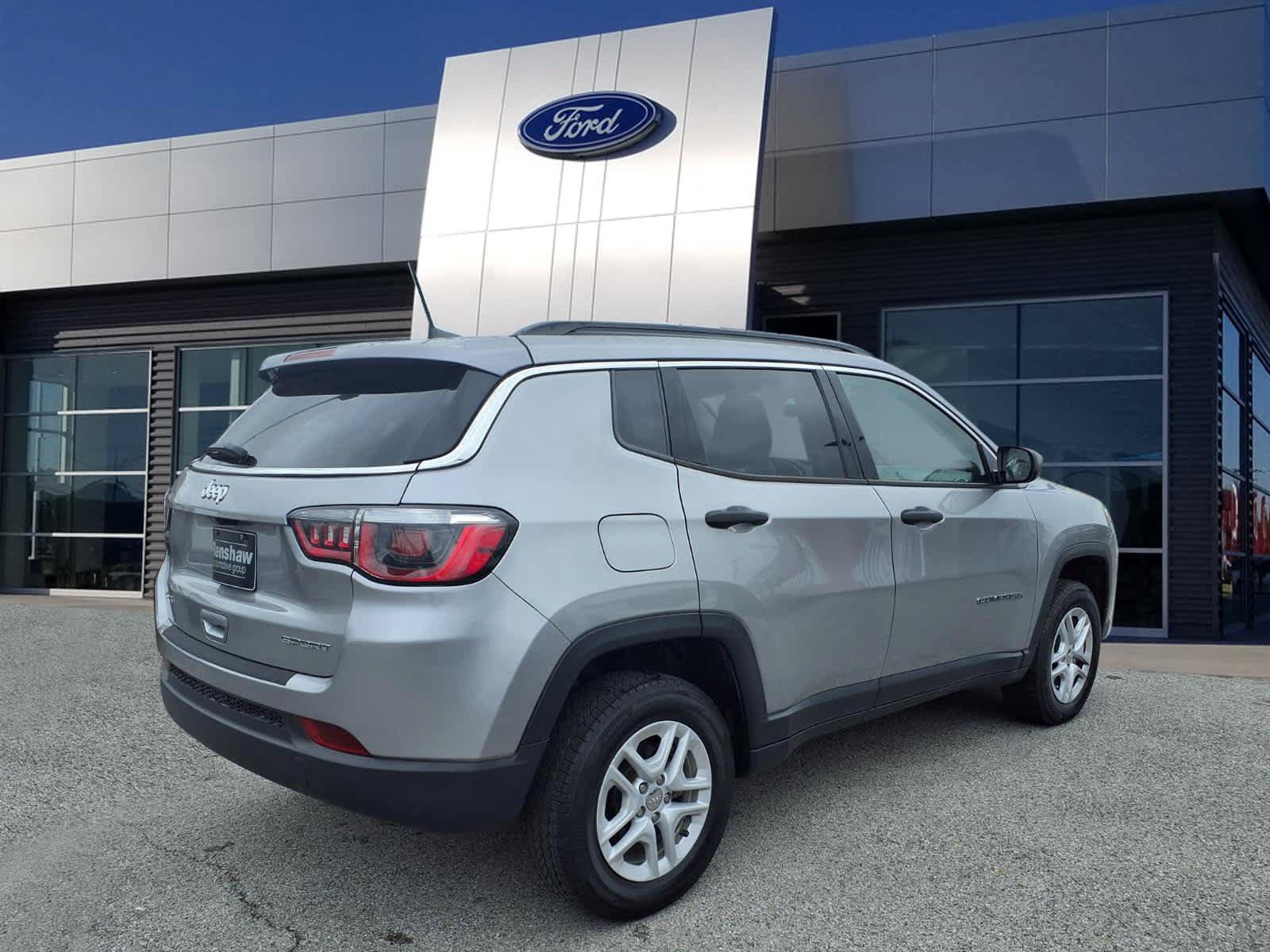 Used 2020 Jeep Compass Sport AWD/4WD image 2