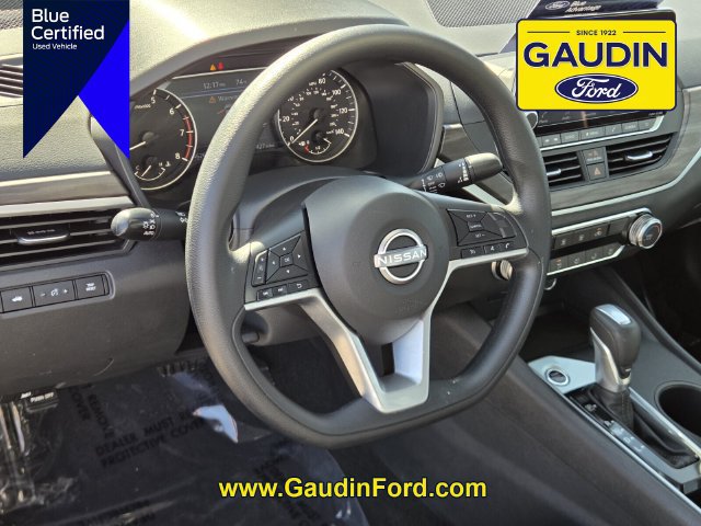 Used 2025 Nissan Altima 2.5 SV FWD image 19