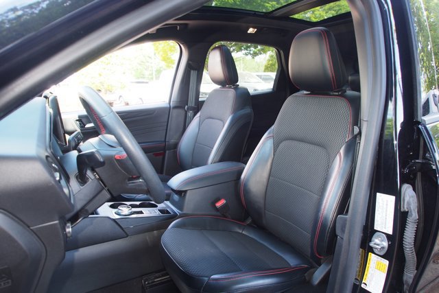 Certified 2023 Ford Escape ST-Line w/ Tech Pack #1 FWD image 17