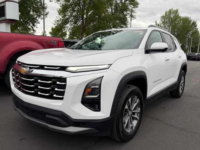 Used 2025 Chevrolet Equinox LT w/ Convenience Package II AWD/4WD image 1