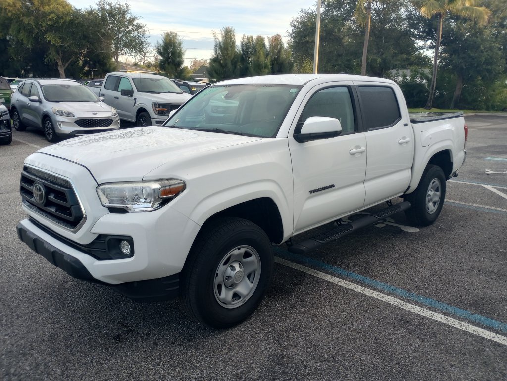 Used 2022 Toyota Tacoma SR5 RWD image 3