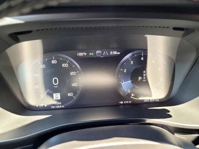 Used 2019 Volvo XC40 T5 R-Design AWD/4WD image 21