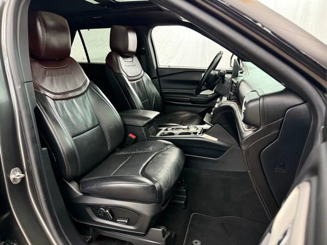 Certified 2020 Ford Explorer Platinum w/ Premium Technology Package image 26