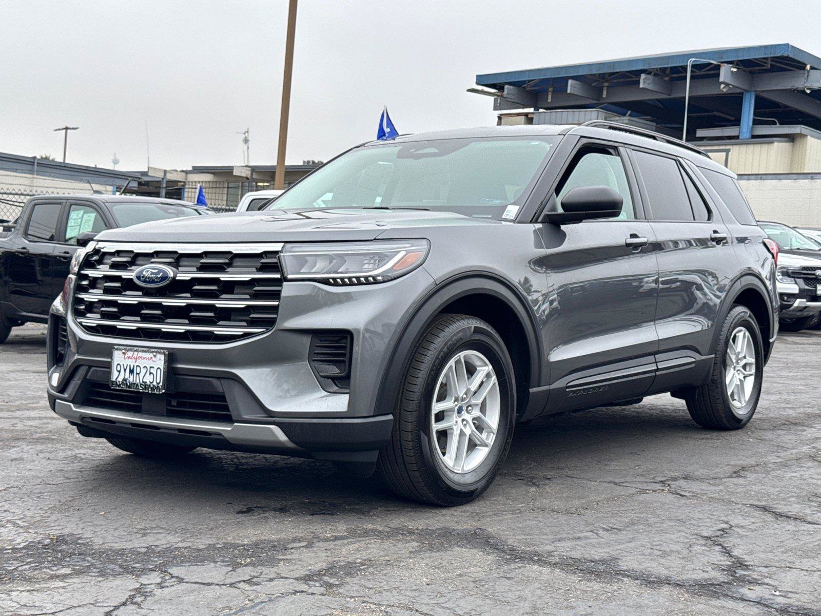 Certified 2026 Ford Explorer Active RWD image 4