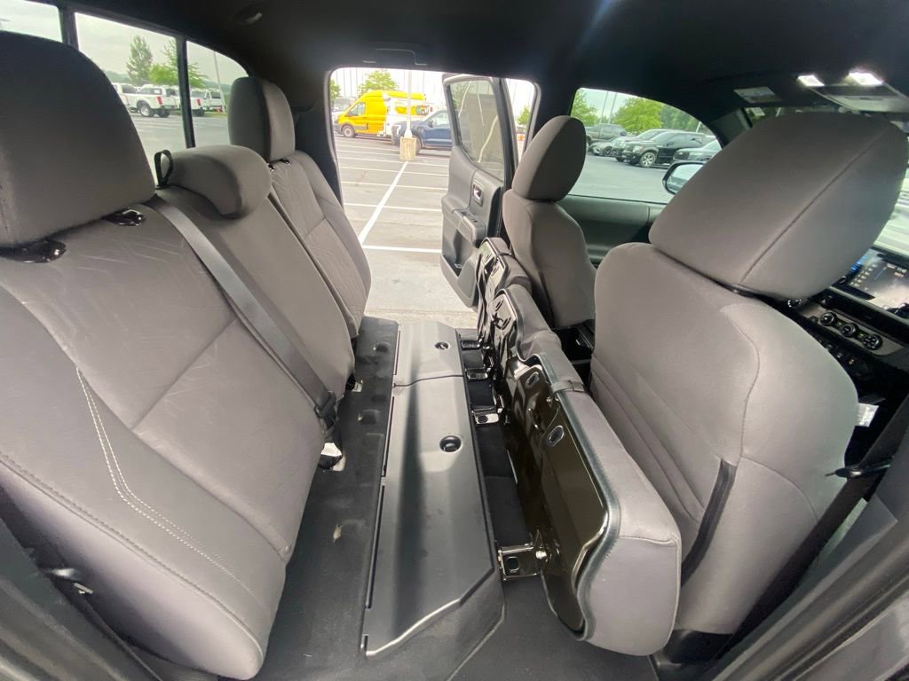 Used 2018 Toyota Tacoma TRD Sport w/ Technology Package RWD image 26