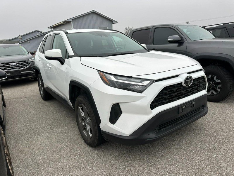 Used 2024 Toyota RAV4 XLE image 3